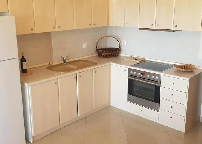 Lost In View Hanióti